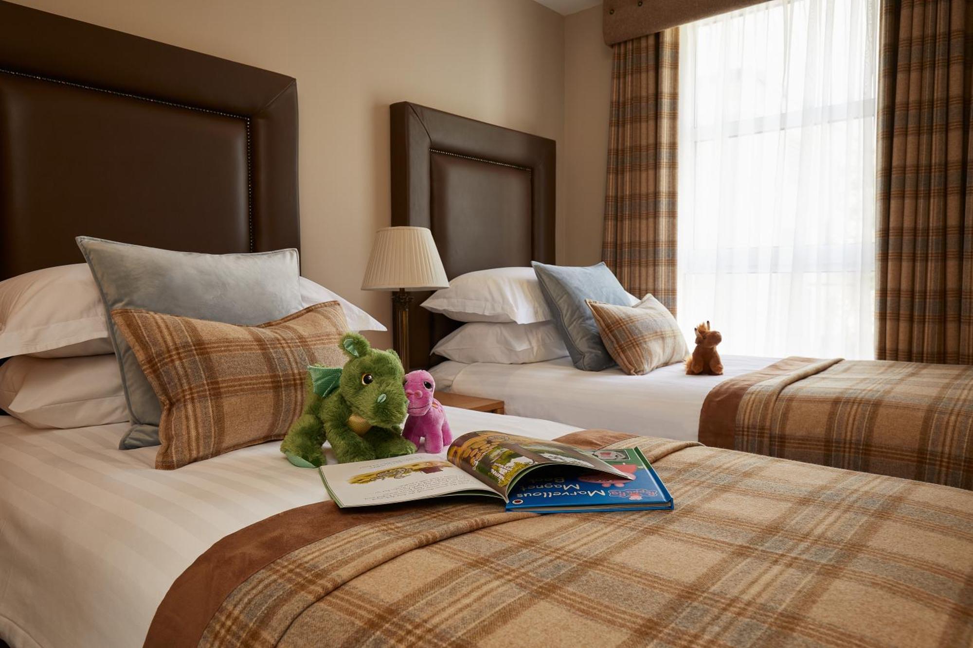 Macdonald Woodland Lodges At Macdonald Aviemore Resort Bagian luar foto