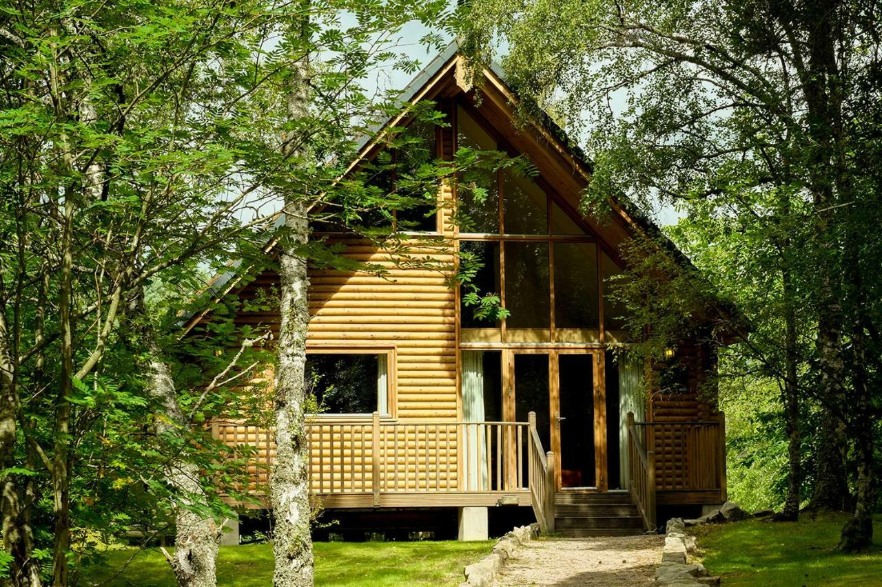 Macdonald Woodland Lodges At Macdonald Aviemore Resort Bagian luar foto