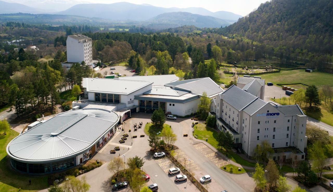 Macdonald Woodland Lodges At Macdonald Aviemore Resort Bagian luar foto