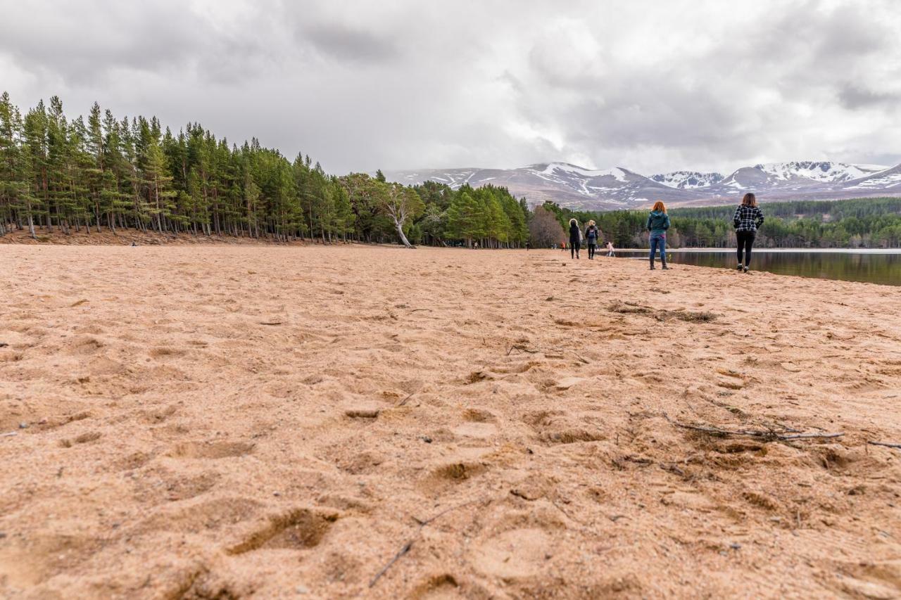 Macdonald Woodland Lodges At Macdonald Aviemore Resort Bagian luar foto