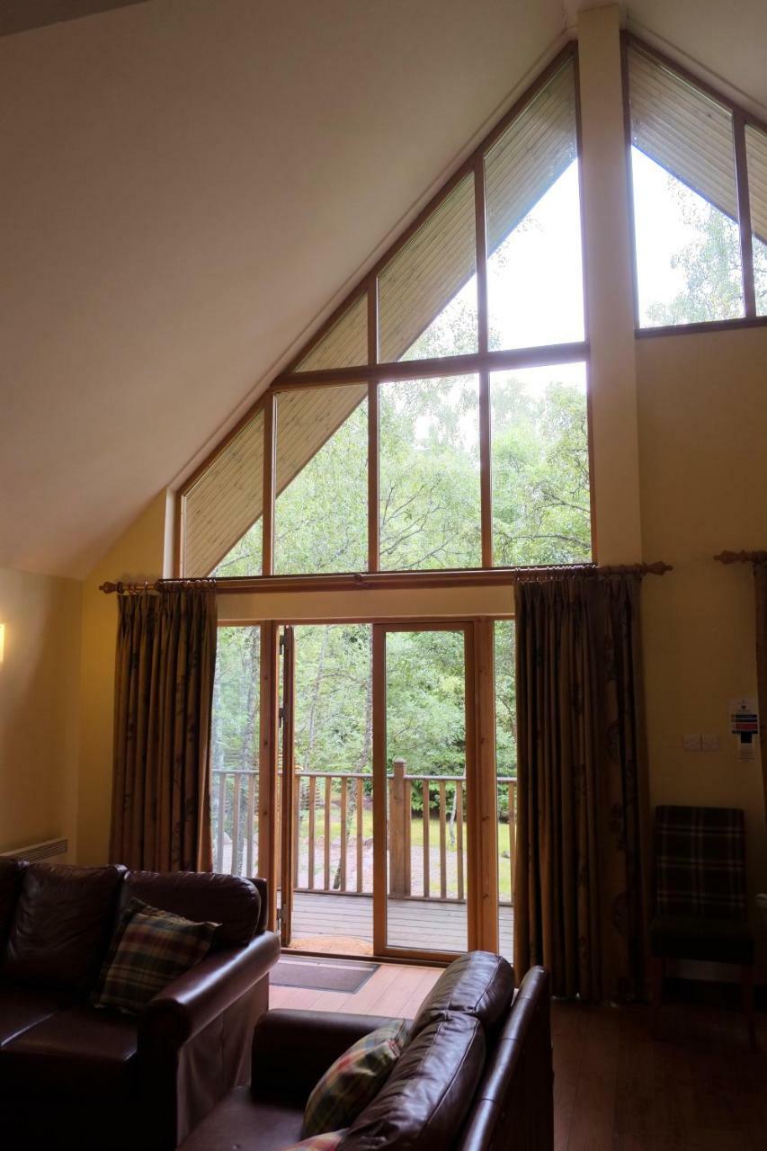 Macdonald Woodland Lodges At Macdonald Aviemore Resort Bagian luar foto